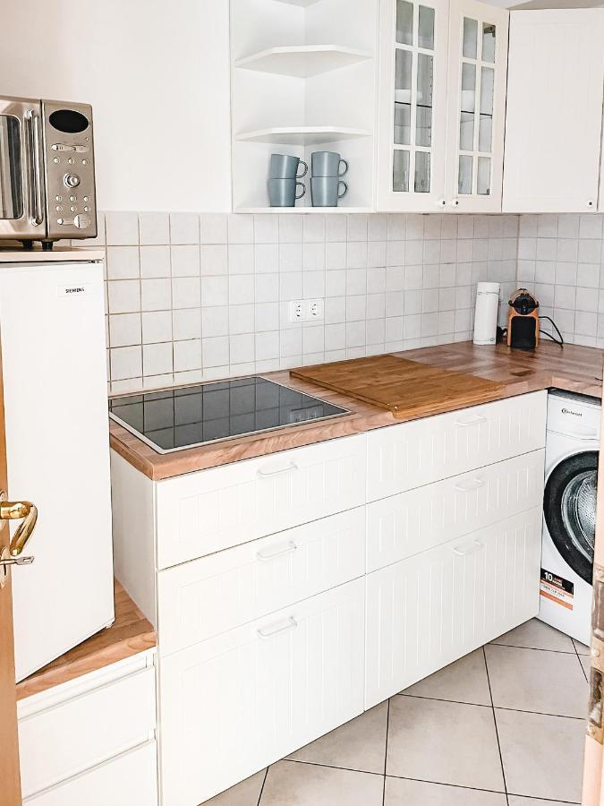 Schoene Wohnung, Eigene Terrasse, Privater Parkplatz, Wi-Fi, Waschmaschine, 3P Chemnitz Bagian luar foto