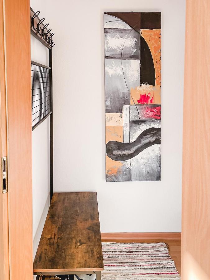 Schoene Wohnung, Eigene Terrasse, Privater Parkplatz, Wi-Fi, Waschmaschine, 3P Chemnitz Bagian luar foto